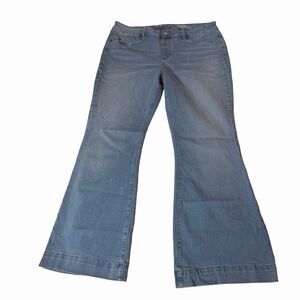 Laurie Felt Jeans Women’s LP Light Wash Bootcut Silky Flare Stretch Denim Boho